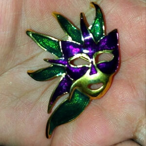 CUTE Mardi Gras Brooch